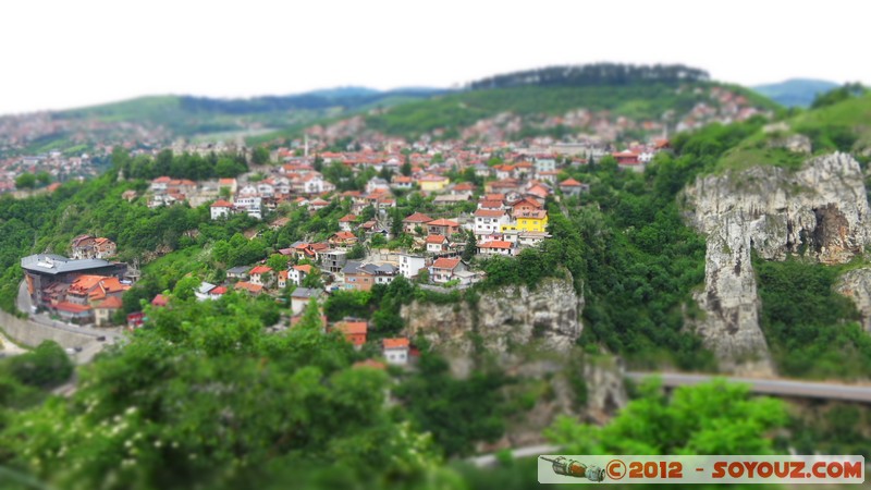 View on Sarajevo
Mots-clés: BIH Bosnie HerzÃ©govine geo:lat=43.85687316 geo:lon=18.44119184 geotagged Art picture Alifakovac