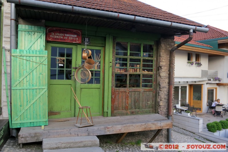 Sarajevo - Kovaci
Mots-clés: BIH Bosnie HerzÃ©govine Federation of Bosnia and Herzegovina geo:lat=43.86024629 geo:lon=18.43206188 geotagged Hrid Kovaci Commerce