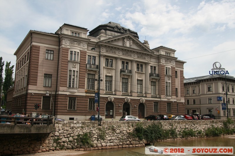 Sarajevo - Bor Banka
Mots-clés: BIH Bosnie HerzÃ©govine Federation of Bosnia and Herzegovina geo:lat=43.85649921 geo:lon=18.42381127 geotagged Bistrik