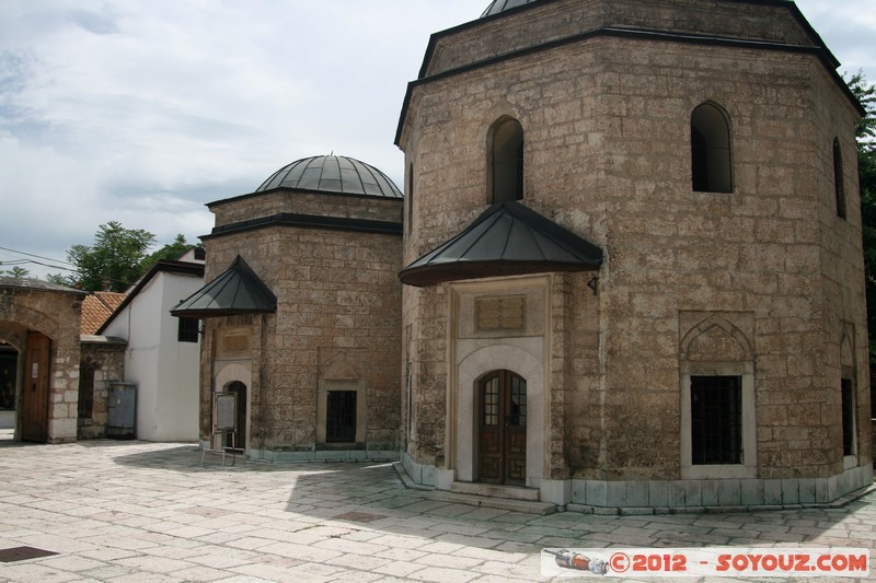 Sarajevo - Bascarsija - Gazi Husrev-Beya´s Mosque
Mots-clés: BIH Bosnie HerzÃ©govine Federation of Bosnia and Herzegovina geo:lat=43.85930983 geo:lon=18.42925677 geotagged Hrid Mosque Gazi Husrev-BeyÂ´s Mosque