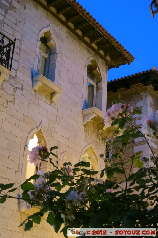 Porec by Night - Decumanus
Mots-clés: Croatie geo:lat=45.22801211 geo:lon=13.59184742 geotagged HRV Istarska Pore Nuit fleur