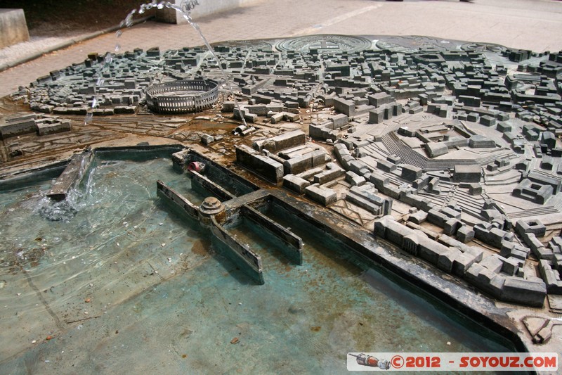 Pula - Sculpture of the city
Mots-clés: Croatie geo:lat=44.87202665 geo:lon=13.84762350 geotagged HRV Istarska Pula sculpture