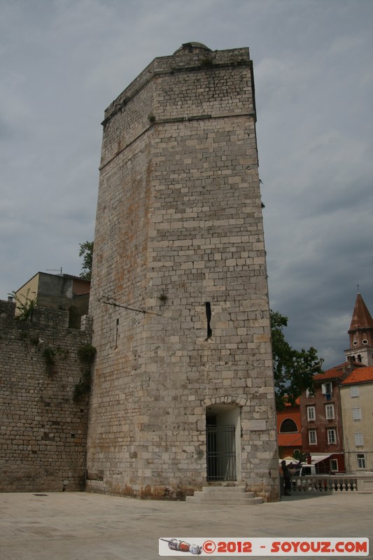 Zadar - Trg Pet Bunara - Kapetanova kula
Mots-clés: Brodarica Croatie geo:lat=44.11232376 geo:lon=15.22871359 geotagged HRV Zadar Zadarska Trg Pet Bunara medieval chateau