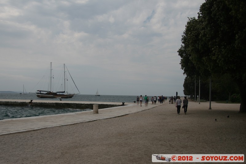 Zadar - Obala Kralja Petra Kresimira IV
Mots-clés: Brodarica Croatie geo:lat=44.11469556 geo:lon=15.22344427 geotagged HRV Zadar Zadarska mer