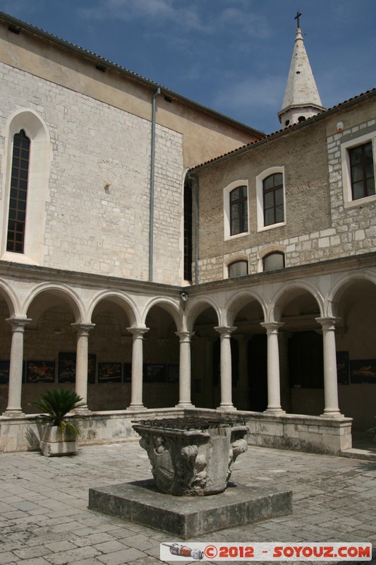 Zadar - Franjevacki samostan i Crkva sv. Franje Asiskog
Mots-clés: Brodarica Croatie geo:lat=44.11660140 geo:lon=15.22181608 geotagged HRV Zadar Zadarska Franjevacki samostan i Crkva sv. Franje Asiskog Eglise Monastere