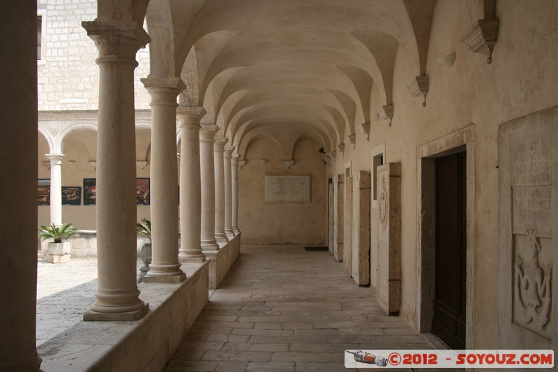 Zadar - Franjevacki samostan i Crkva sv. Franje Asiskog
Mots-clés: Brodarica Croatie geo:lat=44.11662246 geo:lon=15.22178510 geotagged HRV Zadar Zadarska Franjevacki samostan i Crkva sv. Franje Asiskog Eglise Monastere