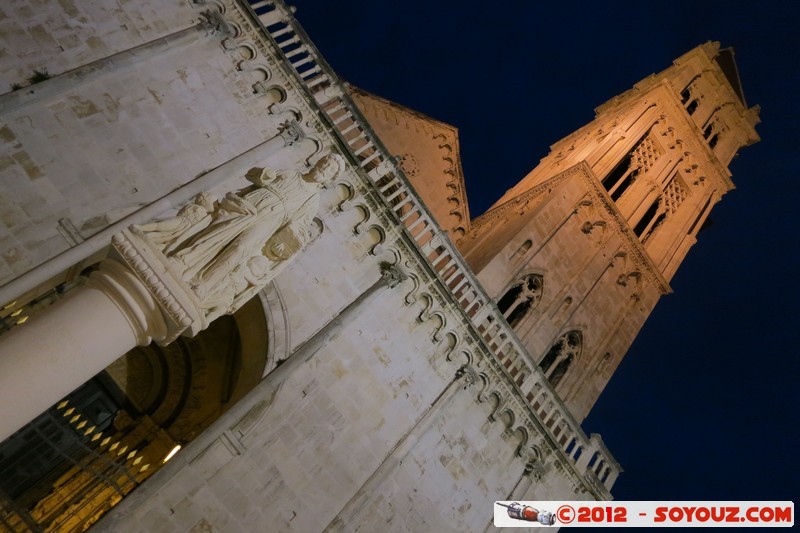 Trogir by Night - Katedrala Sv. Lovrec
Mots-clés: Croatie geo:lat=43.51694667 geo:lon=16.25121500 geotagged HRV Splitsko-Dalmatinska Trogir Nuit medieval patrimoine unesco Eglise