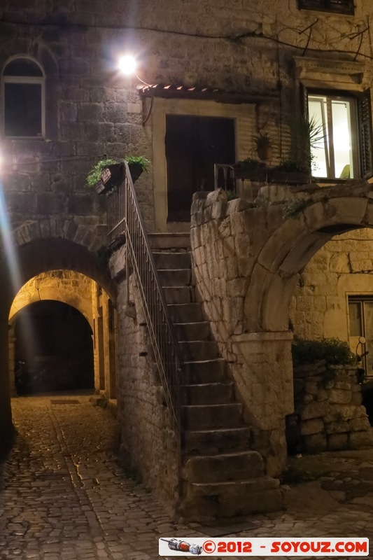 Trogir by Night - Subiceva ul.
Mots-clés: Croatie geo:lat=43.51737062 geo:lon=16.25055031 geotagged HRV Splitsko-Dalmatinska Trogir Nuit medieval patrimoine unesco