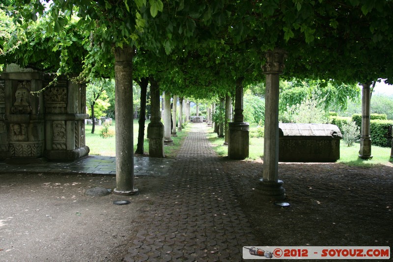 Salona roman ruins - Tusculum
Mots-clés: Croatie geo:lat=43.54160318 geo:lon=16.48325326 geotagged HRV Solin Splitsko-Dalmatinska Romain Ruines
