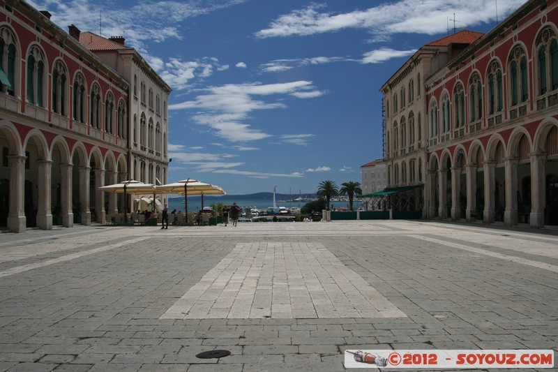 Split - Trg Republike
Mots-clés: Croatie geo:lat=43.50925767 geo:lon=16.43657487 geotagged HRV Split Splitsko-Dalmatinska