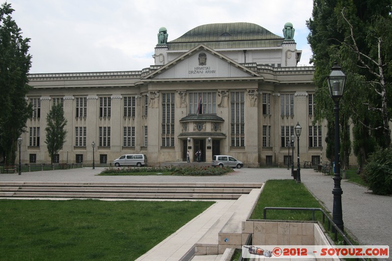 Zagreb - Drzavni arhiv
Mots-clés: Britanski trg Croatie geo:lat=45.80692634 geo:lon=15.97039467 geotagged Gornji Ä�ehi HRV ZagrebaÄ�ka Drzavni arhiv