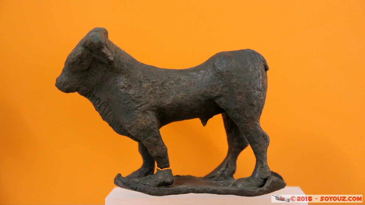 Delphi Archaeological Museum - Statue of a Bull
Mots-clés: Delfi Delphi GRC Gr&egrave;ce Delphes grec Phocis sculpture statue Delphi Archaeological Museum