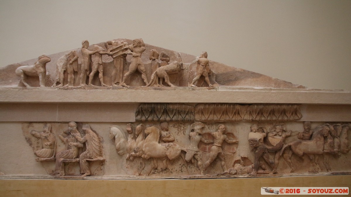 Delphi Archaeological Museum - East pediment of the Siphnian Treasury
Mots-clés: Delfi Delphi GRC Gr&egrave;ce Delphes grec Phocis sculpture Delphi Archaeological Museum Bas relief