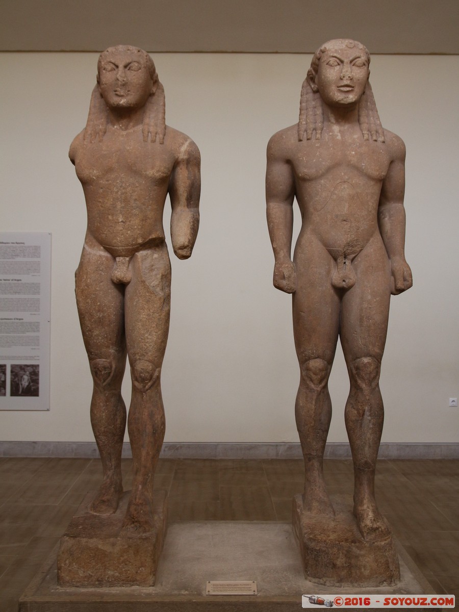 Delphi Archaeological Museum - Kouroi Cleobis and Biton
Mots-clés: Delfi Delphi GRC Gr&egrave;ce Delphes grec Phocis sculpture statue Delphi Archaeological Museum Cleobis and Biton