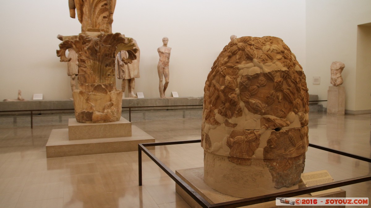 Delphi Archaeological Museum - Omphalos
Mots-clés: Delfi Delphi GRC Gr&egrave;ce Delphes grec Phocis sculpture statue Delphi Archaeological Museum