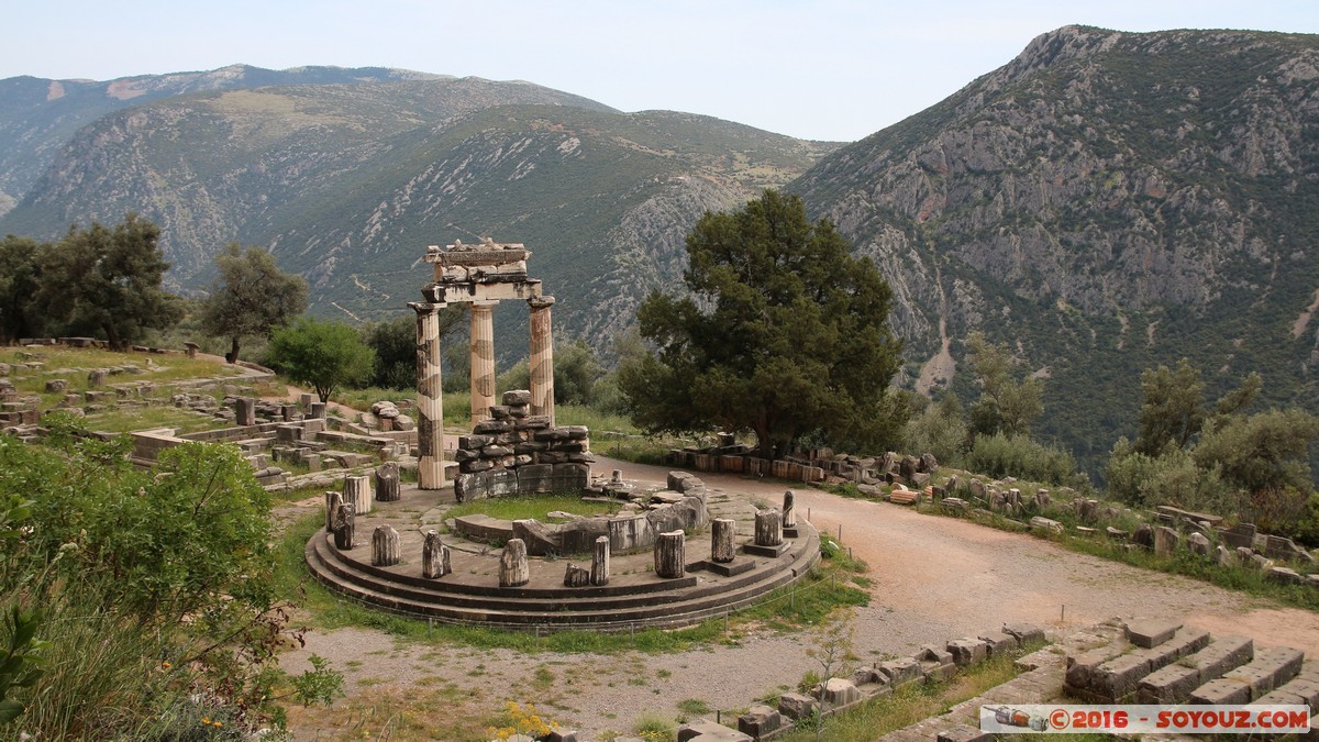 Delphi - Sanctuary of Athena Pronaia - Tholos
Mots-clés: Delfi Delphi GRC Gr&egrave;ce Delphes Ruines grec patrimoine unesco Phocis Sanctuary of Athena Pronaia Tholos