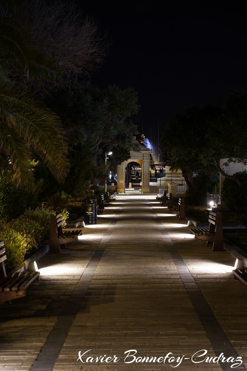 Floriana by Night - The Mall
Mots-clés: Floriana geo:lat=35.89401306 geo:lon=14.50584501 geotagged Il-Furjana Malte MLT Malta Valletta South Eastern La Valette Nuit The Mall Parc