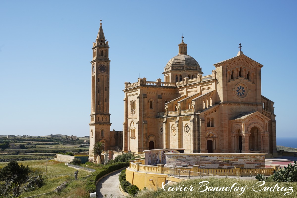 Gozo - National Shrine of the Blessed Virgin of Ta' Pinu
Mots-clés: Fanal geo:lat=36.06103837 geo:lon=14.21582177 geotagged Għasri L-Għasri Malte MLT Malta Gozo Ghasri National Shrine of the Blessed Virgin of Ta' Pinu Eglise Religion