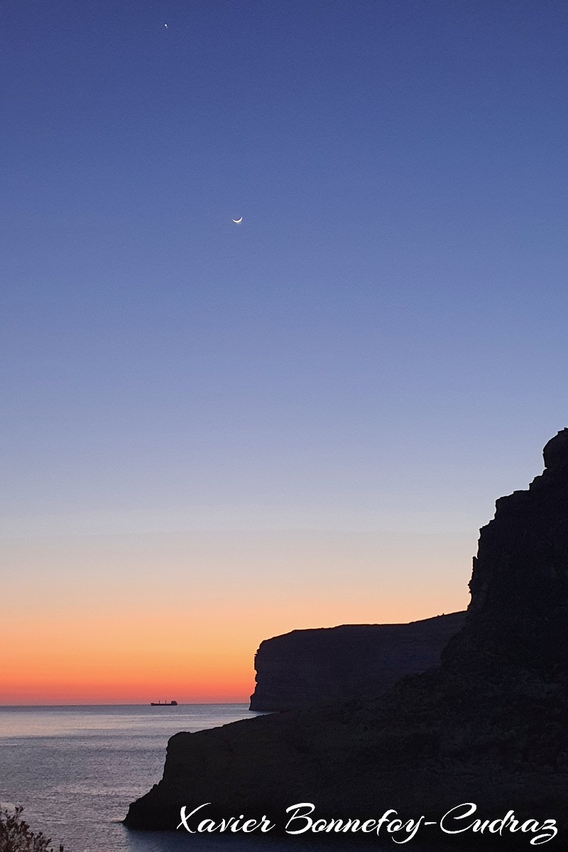 Gozo - Xlendi by Night - View from Terrazzo Restaurant
Mots-clés: geo:lat=36.02916645 geo:lon=14.21570979 geotagged Il-Munxar Malte MLT Xlendi Malta Gozo sunset Nuit Mer Xlendi Bay Terrazzo Restaurant Lune