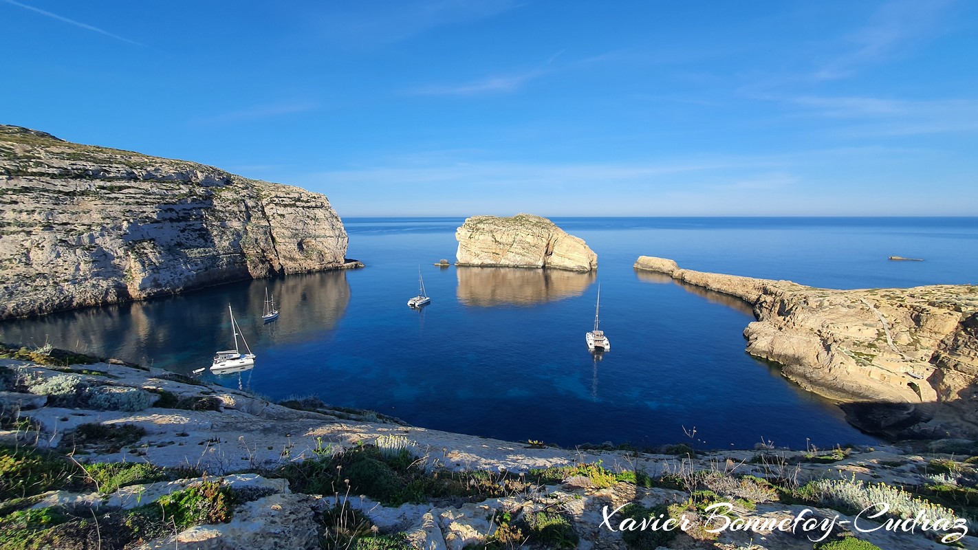 Gozo - Dwejra Bay and Fungus Rock
Mots-clés: Dwejra geo:lat=36.04734888 geo:lon=14.19324294 geotagged Malte MLT Saint Lawrence San Lawrenz Malta Gozo paysage Fungus Rock Mer Dwejra Bay bateau