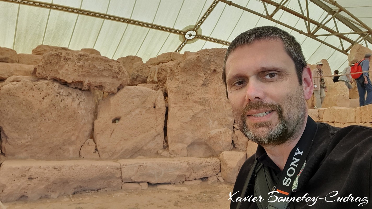 Mnajdra temples
Mots-clés: geo:lat=35.82674628 geo:lon=14.43631142 geotagged Il-Qrendi Malte MLT Qrendi Ta&rsquo; San Niklaw Malta Southern Region Mnajdra temples Ruines ruines neolithiques patrimoine unesco