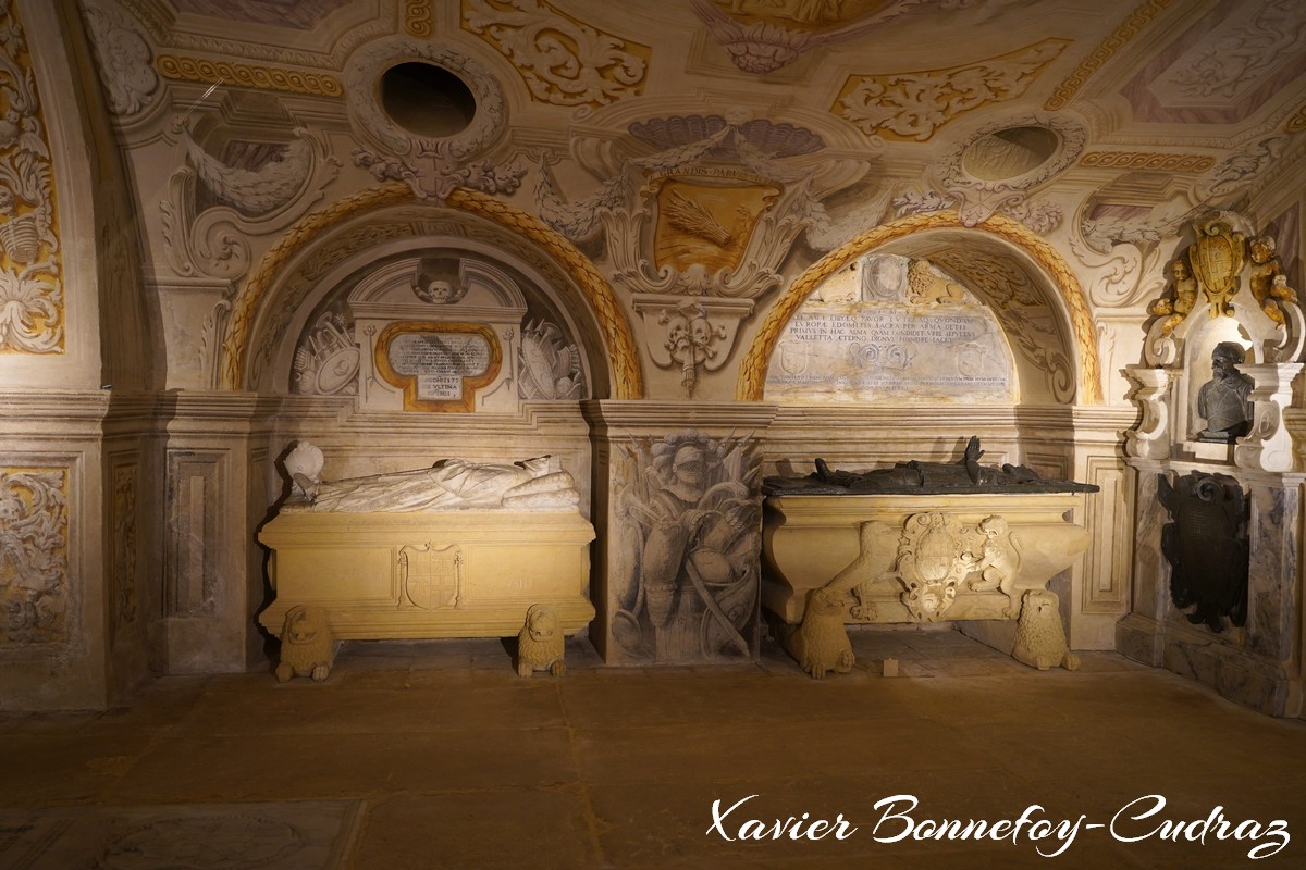 Valletta - St. John's Co-Cathedral - The Grand Masters' Crypt
Mots-clés: geo:lat=35.89775464 geo:lon=14.51267257 geotagged Il-Belt Valletta Malte MLT Valletta Malta South Eastern La Valette patrimoine unesco St. John's Co-Cathedral Eglise Religion St. John Square The Grand Masters' Crypt