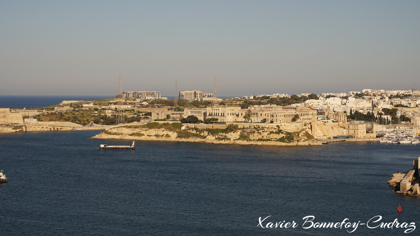 Valletta - The Three Cities from Upper Barrakka Gardens
Mots-clés: Floriana geo:lat=35.89493652 geo:lon=14.51245666 geotagged Il-Belt Valletta Malte MLT Valletta Malta South Eastern La Valette Grand Harbour The Three Cities Upper Barrakka Gardens Kalkara Bighi Complex Fort Ricasoli Lumiere