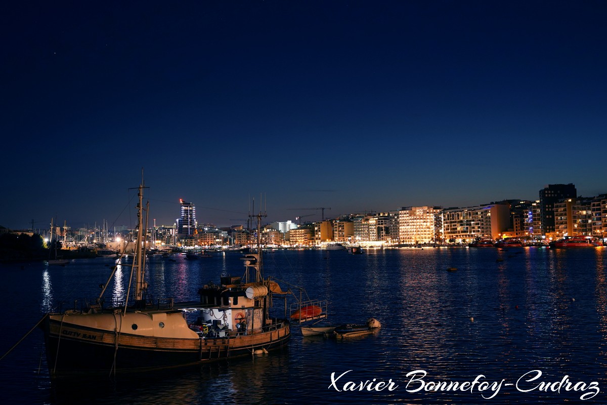 Sliema by Night - Marsamxett Harbour
Mots-clés: geo:lat=35.90702094 geo:lon=14.50795524 geotagged Malte MLT Sliema Tas-Sliema Malta Central Region Nuit Tigne bateau Blue Hour Marsamxett Harbour