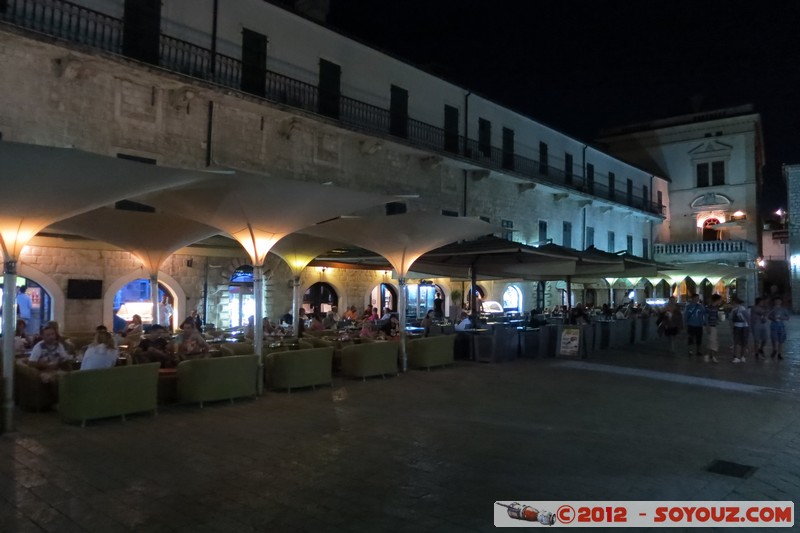 Kotor fortress by night - Trg od oruzja
Mots-clés: geo:lat=42.42487019 geo:lon=18.77003292 geotagged Kotor MNE MontÃ©nÃ©gro OpÅ¡tina Kotor Montenegro patrimoine unesco Nuit