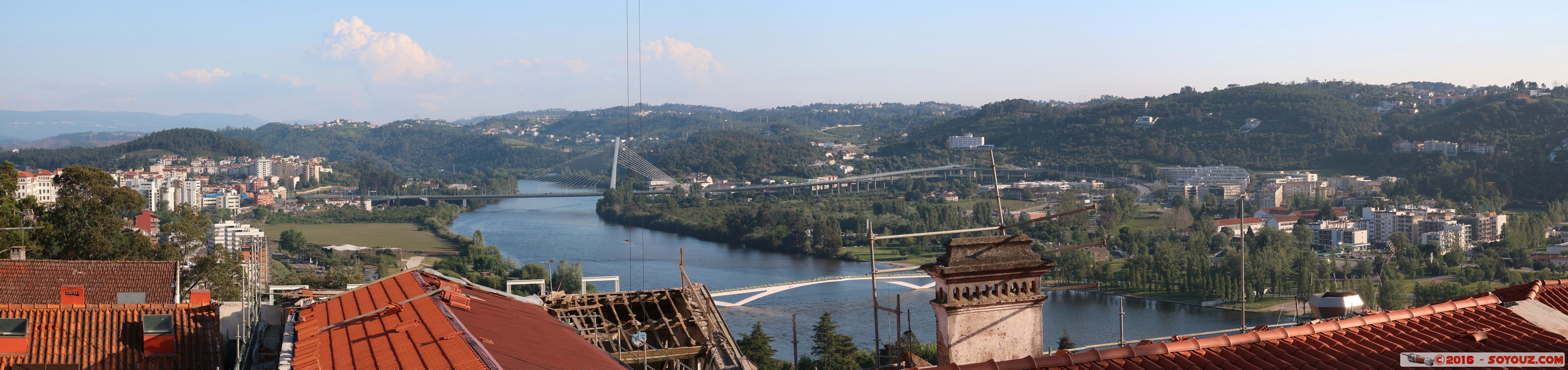 Universidade de Coimbra - anorama sur la villeI
Mots-clés: Coimbra geo:lat=40.20708348 geo:lon=-8.42620449 geotagged Portugal PRT Universidade de Coimbra - Polo I patrimoine unesco panorama