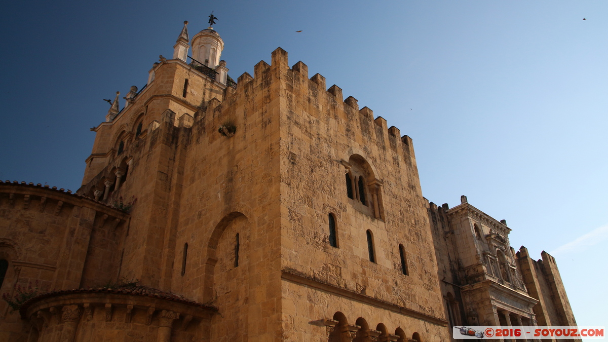 Coimbra - S&eacute; Velha
Mots-clés: Coimbra geo:lat=40.20893000 geo:lon=-8.42705833 geotagged Portugal PRT Eglise S&eacute; Velha