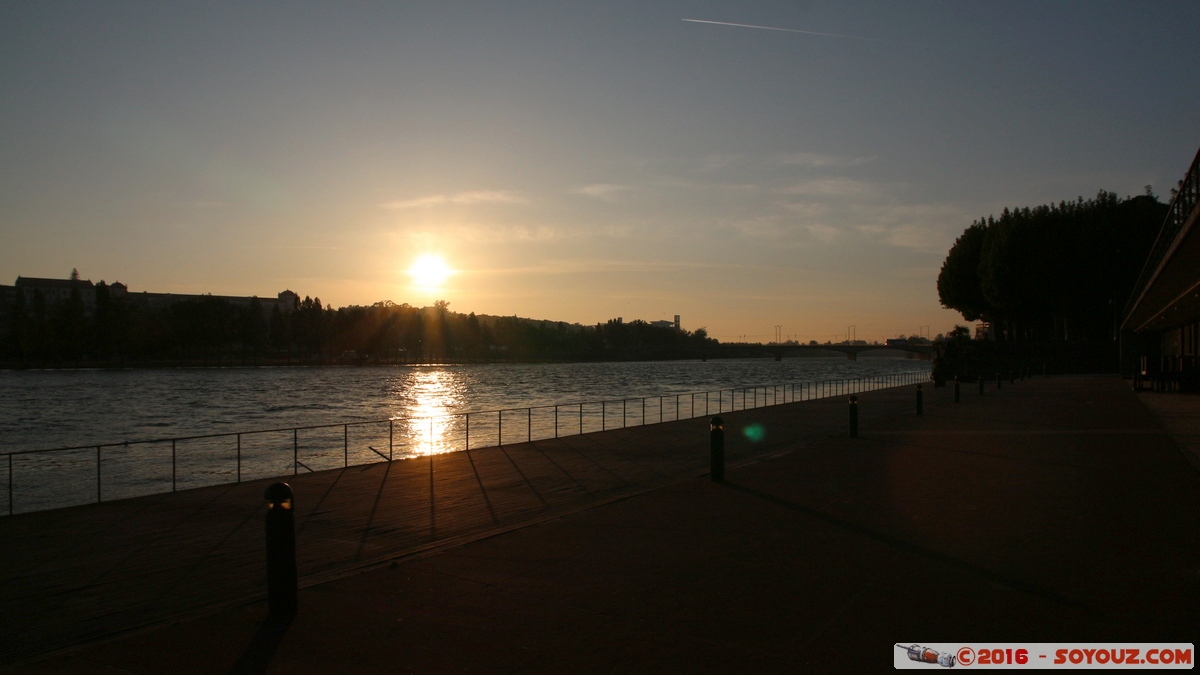 Coimbra - Docas
Mots-clés: Coimbra geo:lat=40.20296917 geo:lon=-8.42651750 geotagged Portugal PRT Riviere sunset