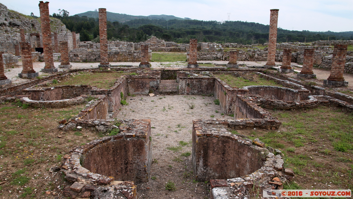 Conimbriga - Casa Cantaber
Mots-clés: Coimbra Condeixa-a-Velha geo:lat=40.09923392 geo:lon=-8.49354744 geotagged Portugal PRT Conimbriga Ruines Ruines romaines Casa Cantaber