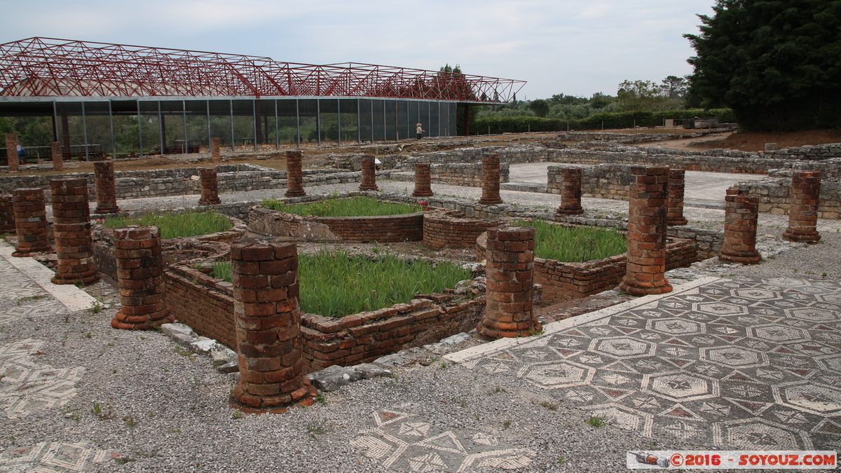Conimbriga - Sector Sul
Mots-clés: Coimbra Condeixa-a-Velha geo:lat=40.09909441 geo:lon=-8.49314243 geotagged Portugal PRT Conimbriga Ruines Ruines romaines Sector Sul Mosaique