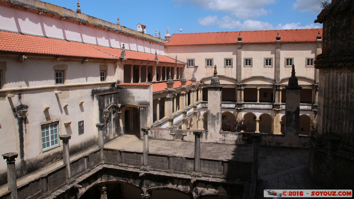 Tomar - Convento de Cristo - Claustro de Santa B&aacute;rbara
Mots-clés: Casal das Bernardas geo:lat=39.60365238 geo:lon=-8.41950571 geotagged Portugal PRT Santar&eacute;m Tomar Convento de Cristo patrimoine unesco Monastere Claustro de Santa B&aacute;rbara
