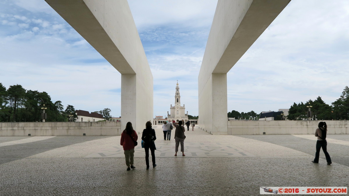 Santu&aacute;rio de F&aacute;tima - Igreja da SS. Trindade
Mots-clés: geo:lat=39.62971917 geo:lon=-8.67522762 geotagged Portugal PRT Santar&eacute;m Fatima Santu&aacute;rio de F&aacute;tima Eglise Igreja da SS. Trindade