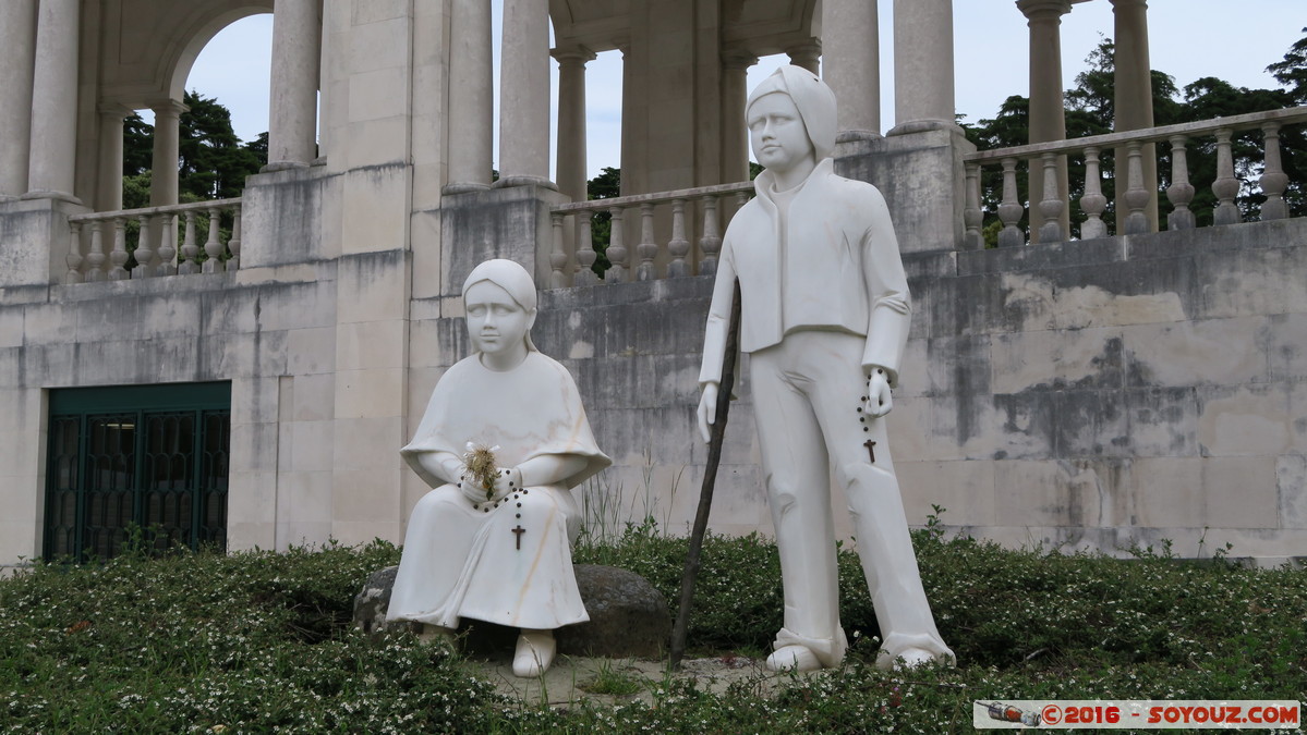 Santu&aacute;rio de F&aacute;tima - Bas&iacute;lica de Nossa Senhora do Ros&aacute;rio - Francisco e Jacinta Marto
Mots-clés: geo:lat=39.63125222 geo:lon=-8.67191222 geotagged Portugal PRT Santar&eacute;m Fatima Santu&aacute;rio de F&aacute;tima Eglise sculpture statue Bas&iacute;lica de Nossa Senhora do Ros&aacute;rio