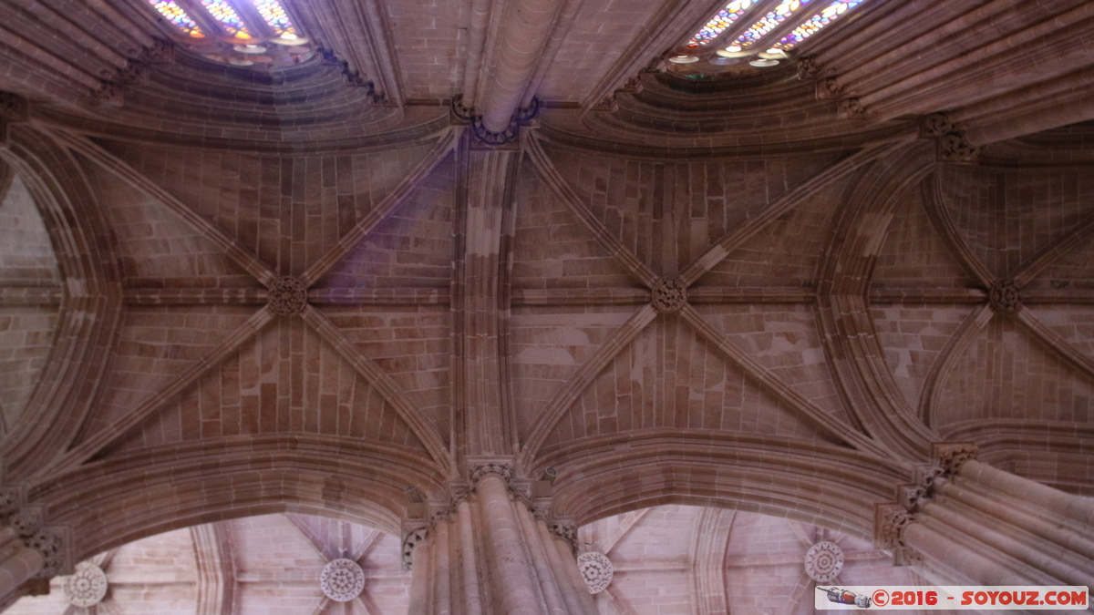 Mosteiro da Batalha - Igreja
Mots-clés: Batalha geo:lat=39.65890921 geo:lon=-8.82630229 geotagged Leiria Portugal PRT Monastere Eglise Mosteiro da Batalha patrimoine unesco