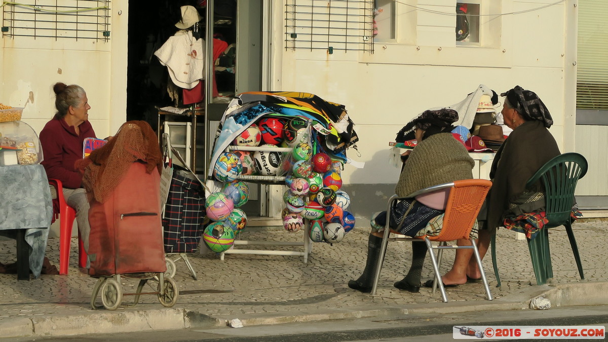 Nazare - velhas mulheres
Mots-clés: geo:lat=39.59836952 geo:lon=-9.07248198 geotagged Leiria Nazar Portugal PRT personnes