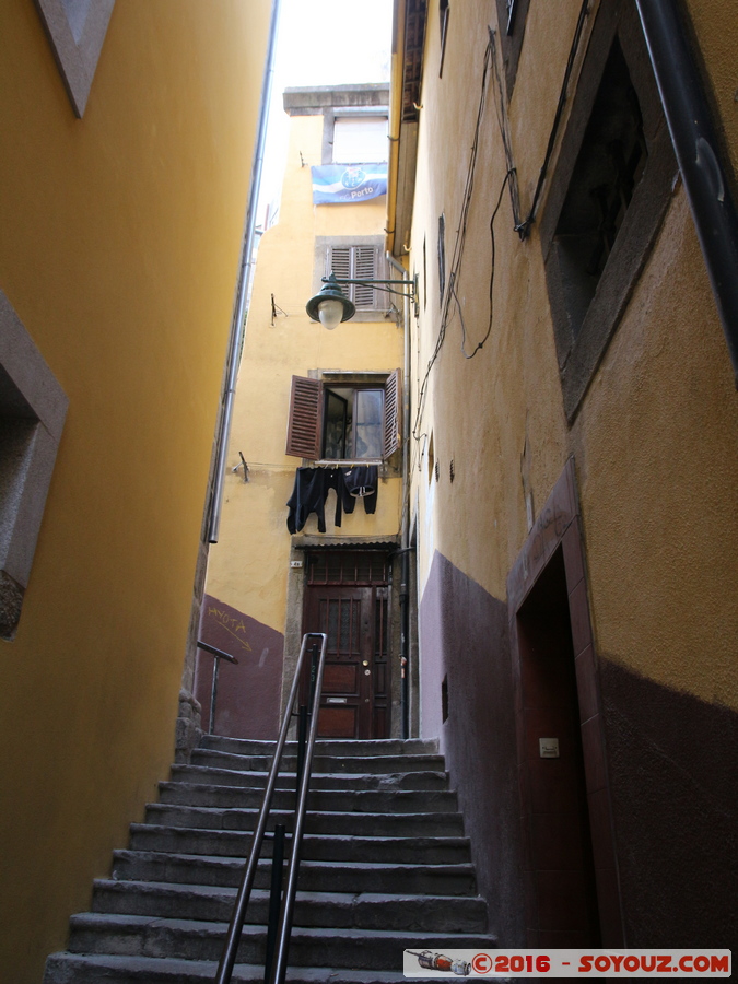 Porto - Vit&oacute;ria
Mots-clés: geo:lat=41.14272875 geo:lon=-8.61536958 geotagged Porto Portugal PRT Vit&oacute;ria