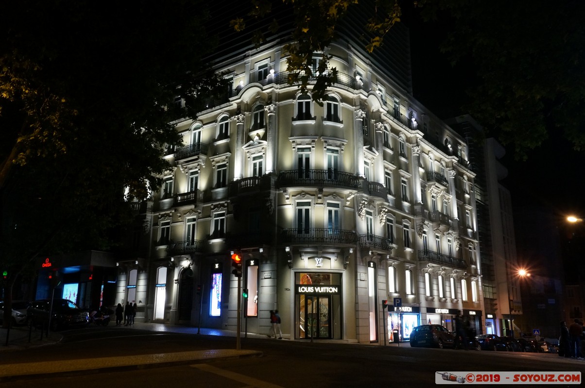 Lisboa by night - Av. da Liberdade
Mots-clés: geo:lat=38.72050613 geo:lon=-9.14541998 geotagged Intendente Lisboa Portugal PRT Nuit