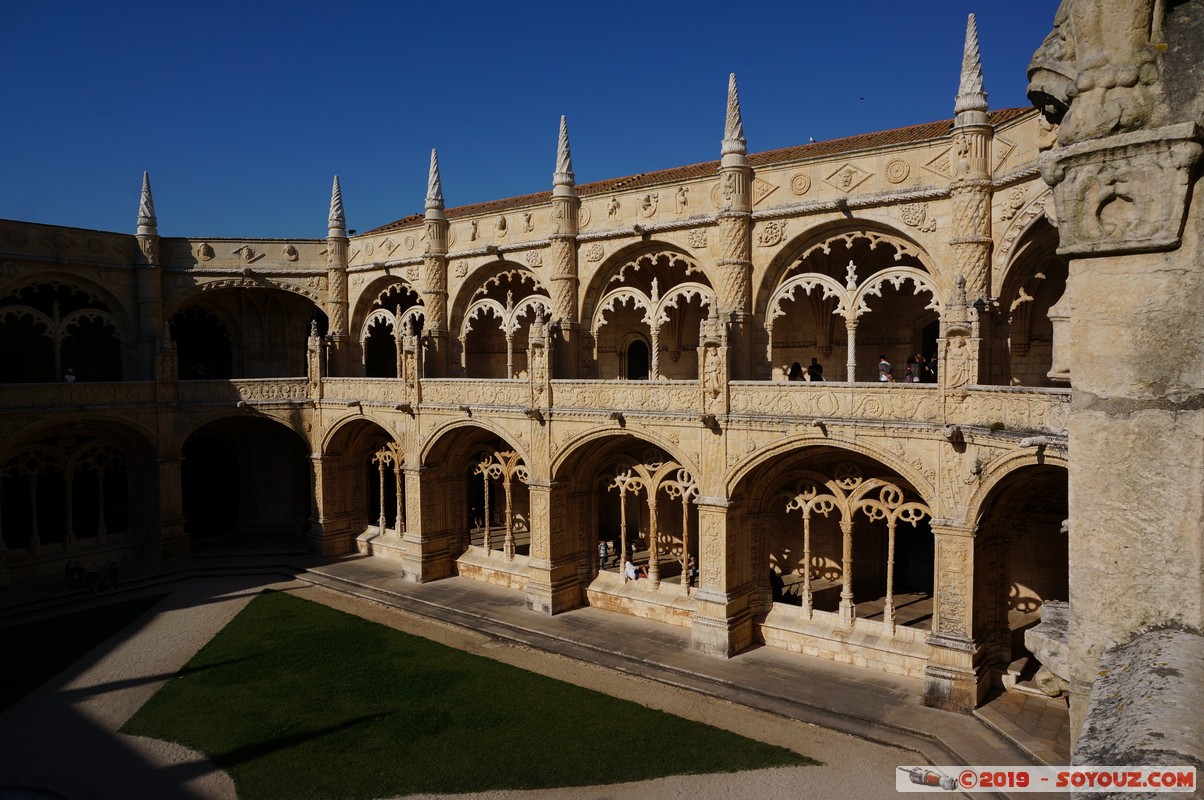 Lisboa - Mosteiro do Jeronimos - Claustro
Mots-clés: Ajuda Alg&eacute;s geo:lat=38.69796246 geo:lon=-9.20597183 geotagged Lisboa Portugal PRT Belem Mosteiro do Jeronimos patrimoine unesco Monastere