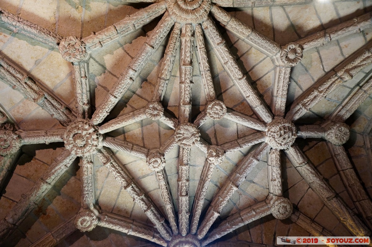 Lisboa - Mosteiro do Jeronimos - Igreja
Mots-clés: Ajuda Alg&eacute;s geo:lat=38.69767421 geo:lon=-9.20576036 geotagged Lisboa Portugal PRT Belem Mosteiro do Jeronimos patrimoine unesco Monastere Egli$e