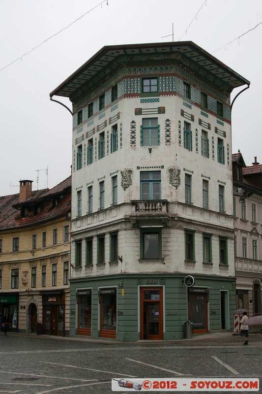 Ljubljana - Presernov trg - Hauptmanova hisa
Mots-clés: geo:lat=46.05171833 geo:lon=14.50614000 geotagged Ljubljana SlovÃ¨nie SVN Slovenie