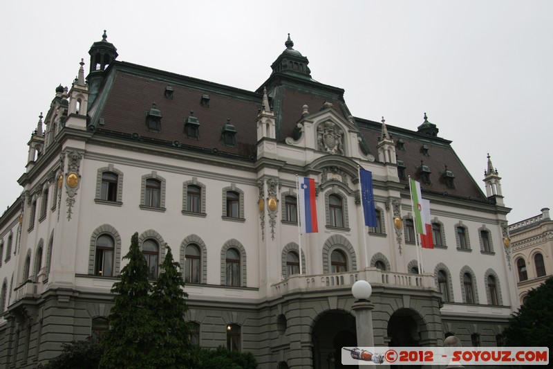 Ljubljana - Univerza v Ljubljani
Mots-clés: geo:lat=46.04958233 geo:lon=14.50468156 geotagged Ljubljana SlovÃ¨nie SVN Slovenie universit