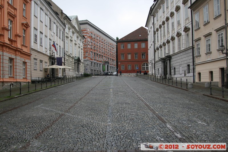 Ljubljana - Novi trg Square
Mots-clés: geo:lat=46.04781970 geo:lon=14.50526885 geotagged Ljubljana SlovÃ¨nie SVN Slovenie
