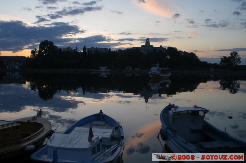 Sozopol - Sunset
Mots-clés: sunset mer bateau
