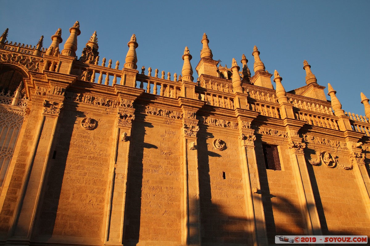 Sevilla - Catedral de Santa Maria de la Sede
Mots-clés: Andalucia ESP Espagne Sevilla Triana Catedral de Santa Maria de la Sede patrimoine unesco Egli$e Lumiere sunset