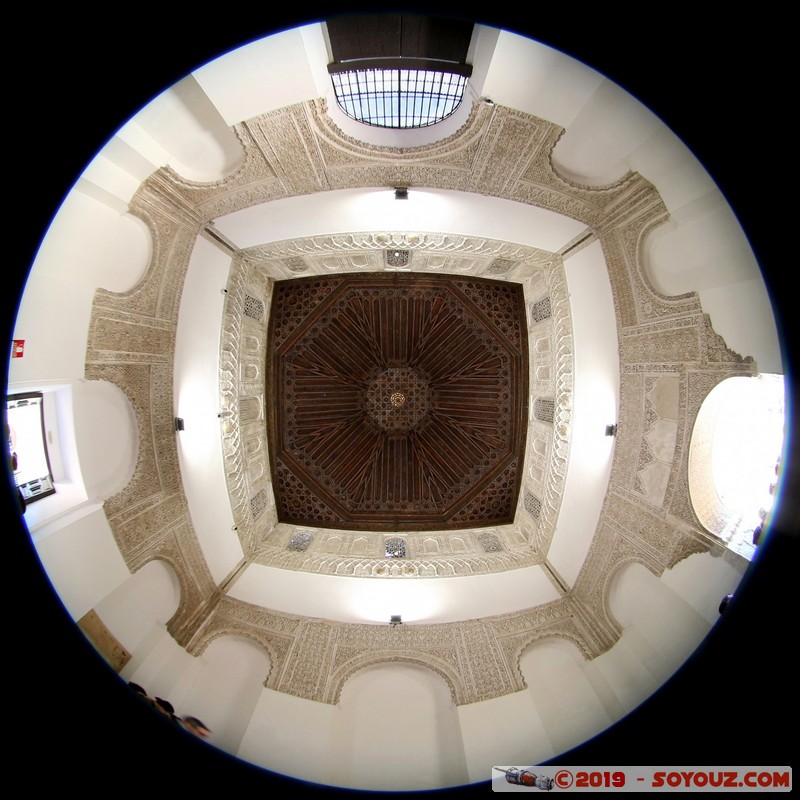 Sevilla - Real Alcazar - Sala de la Justicia
Mots-clés: Andalucia ESP Espagne Sevilla Triana Real Alcazar chateau patrimoine unesco Sala de la Justicia Fish eye