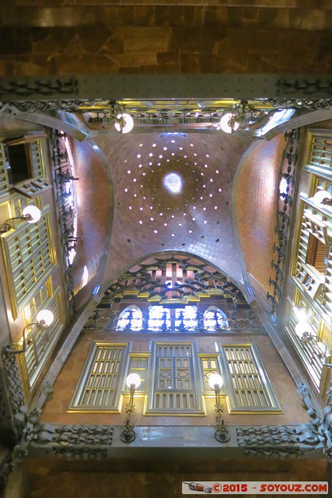 Barcelona - Palau Guell
Mots-clés: Barcelona Cataluna Ciutat Vella ESP Espagne geo:lat=41.37882523 geo:lon=2.17422277 geotagged Palau Guell patrimoine unesco gaudi